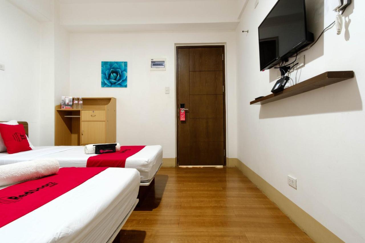 Hotel Reddoorz Near V Mapa Station Manila Exterior foto